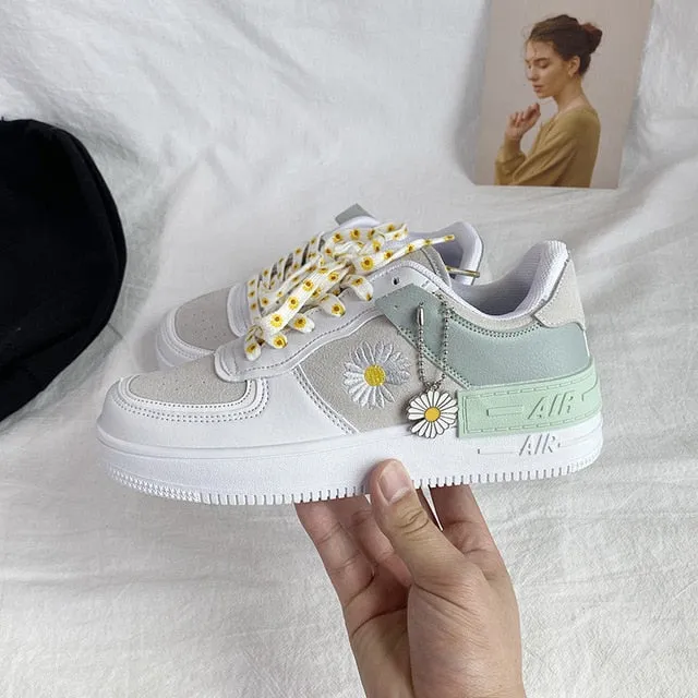 Amozae Flat Platform Shoes Plus Size 43 44 Skate Shoes Macarone Candy Woman Ins leisure New Chic Women Tide Low Top Sneakers Streetwear