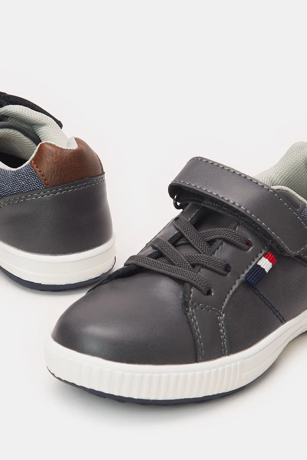 Boys Charcoal Material Block Sneakers