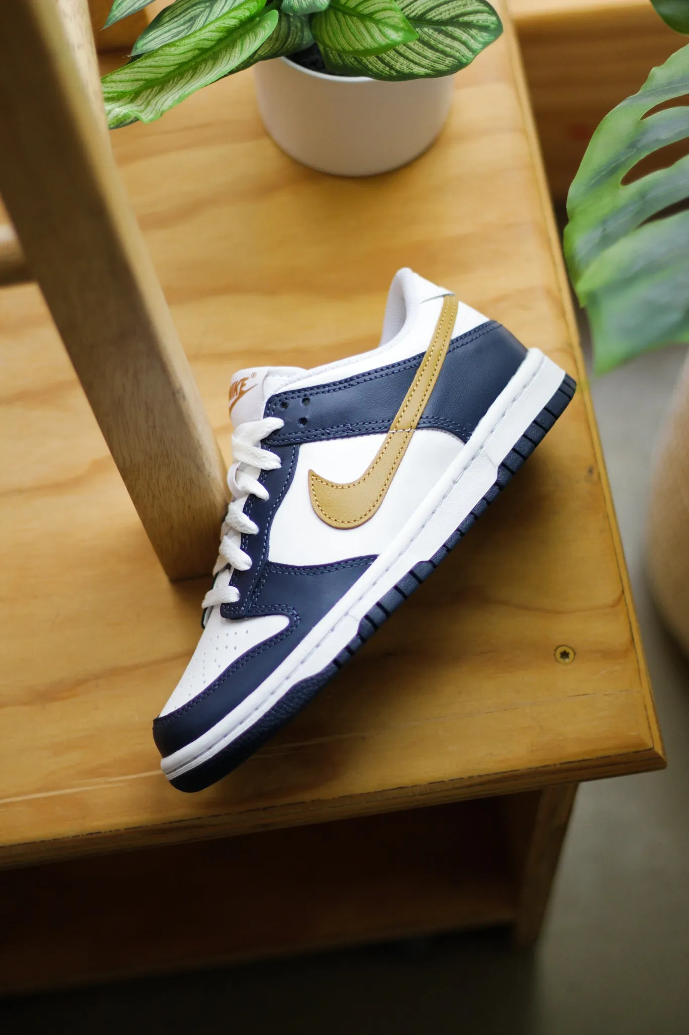 DUNK LOW (GS) "MIDNIGHT NAVY/WHEAT"