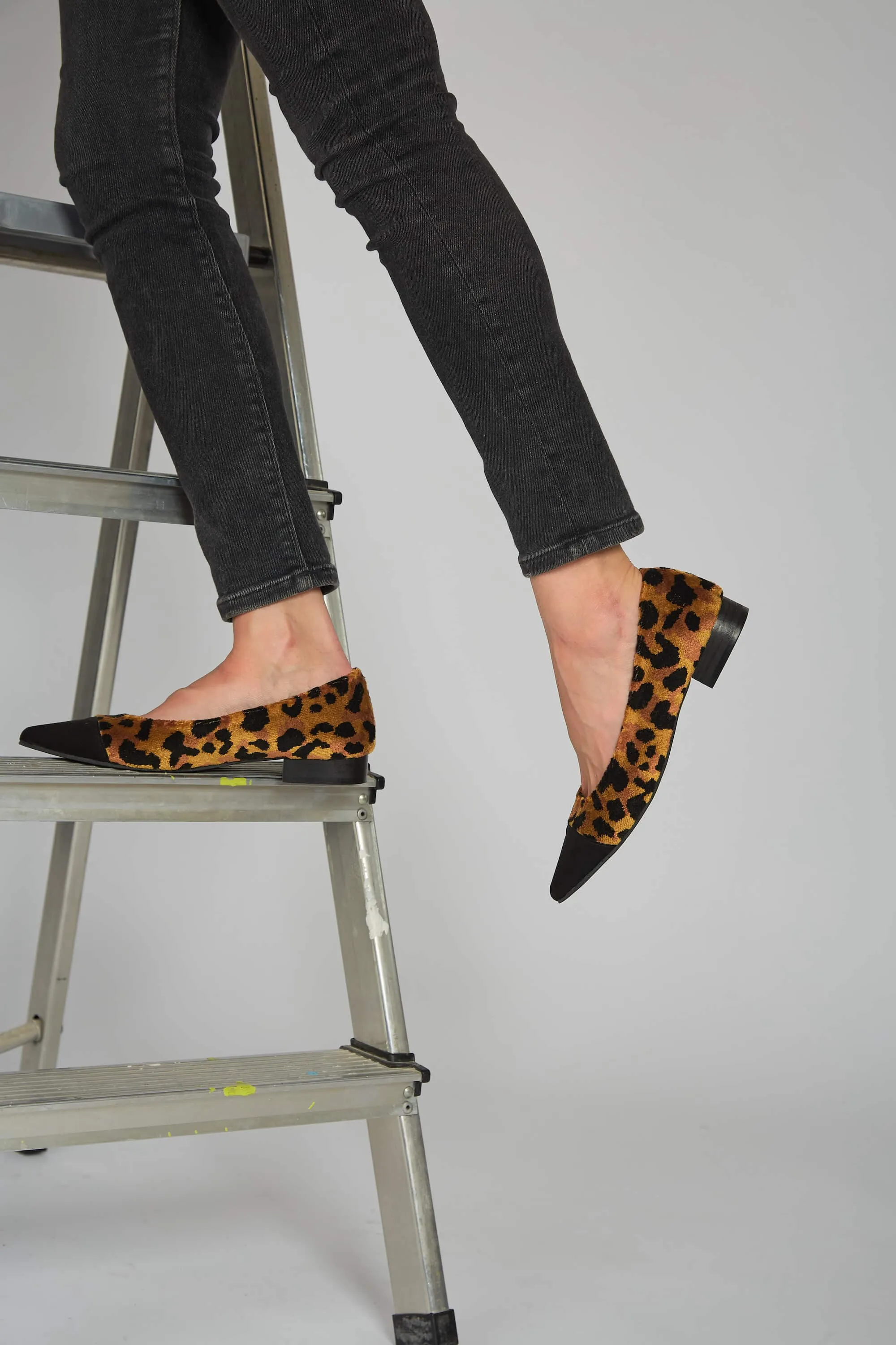 Ferox Vegan Suede Ballerinas | Leopard Print