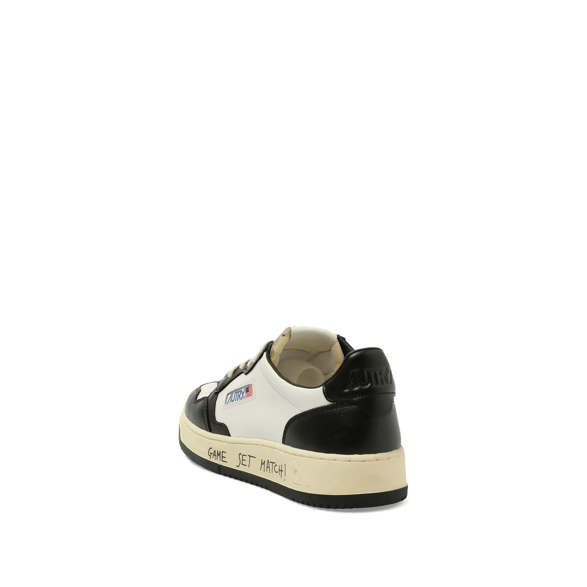 Medalist Low Game Set Bicolour Sneakers in White/Black