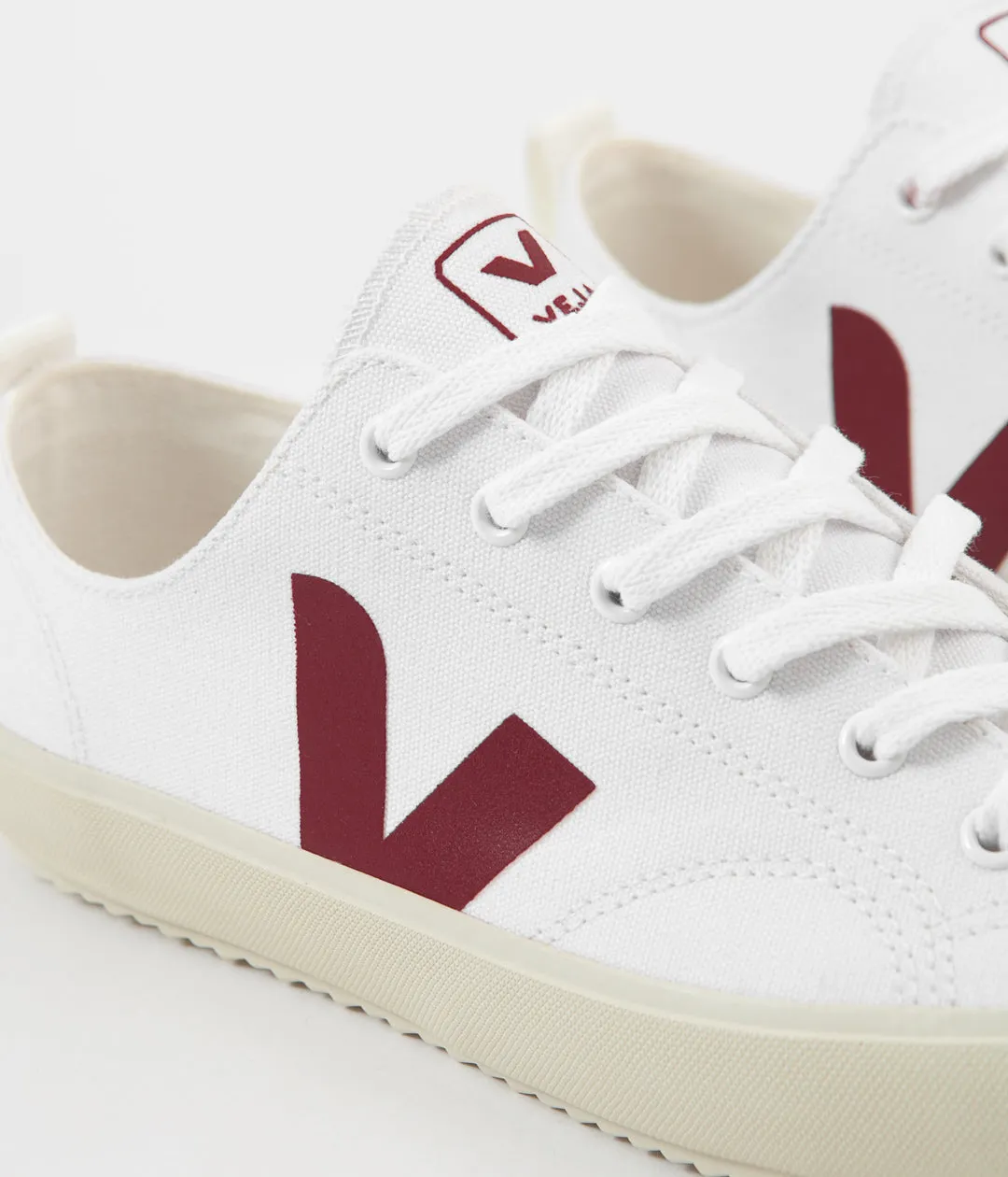 Veja Nova Canvas Shoes - White / Marsala