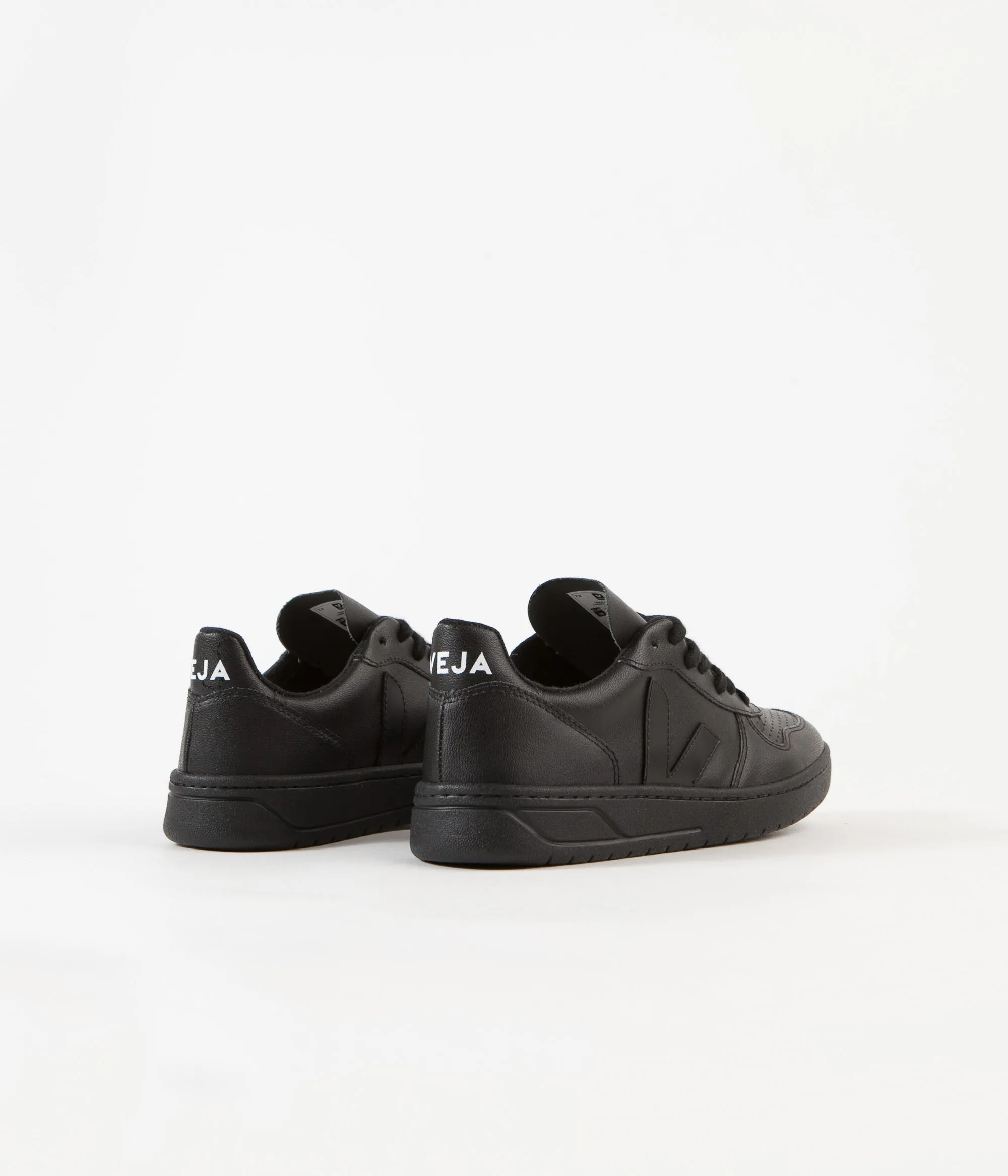 Veja Womens V-10 CWL Shoes - Black / Black Sole